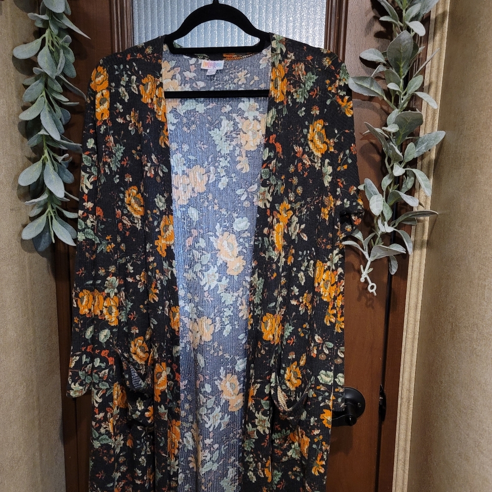 LuLaRoe Sarah cardigan